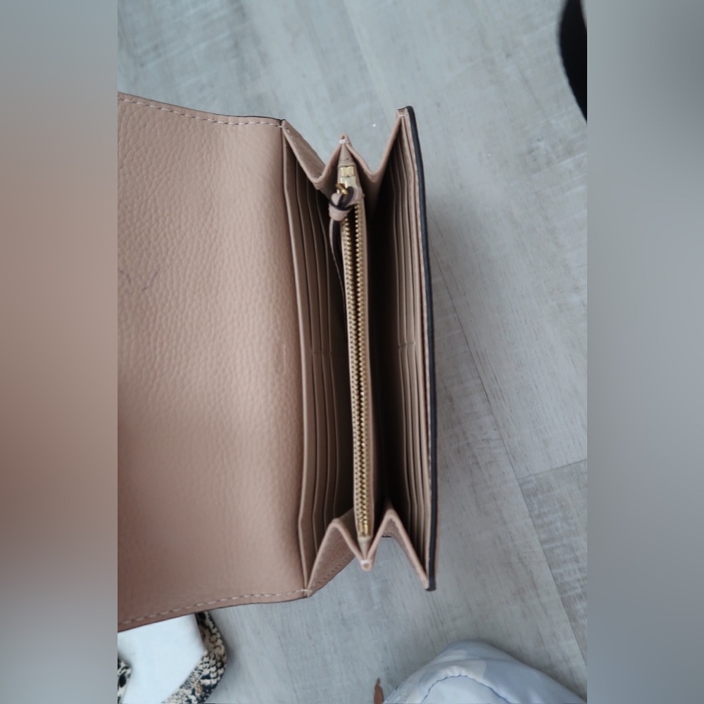 Chloe Wallet - Picture 3 of 4